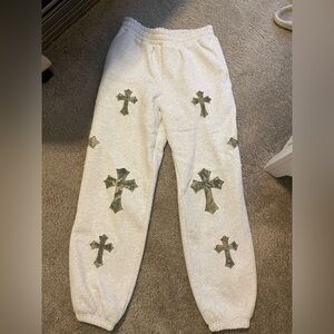 Grey sweatpants with camo crosses. These are from OneThread